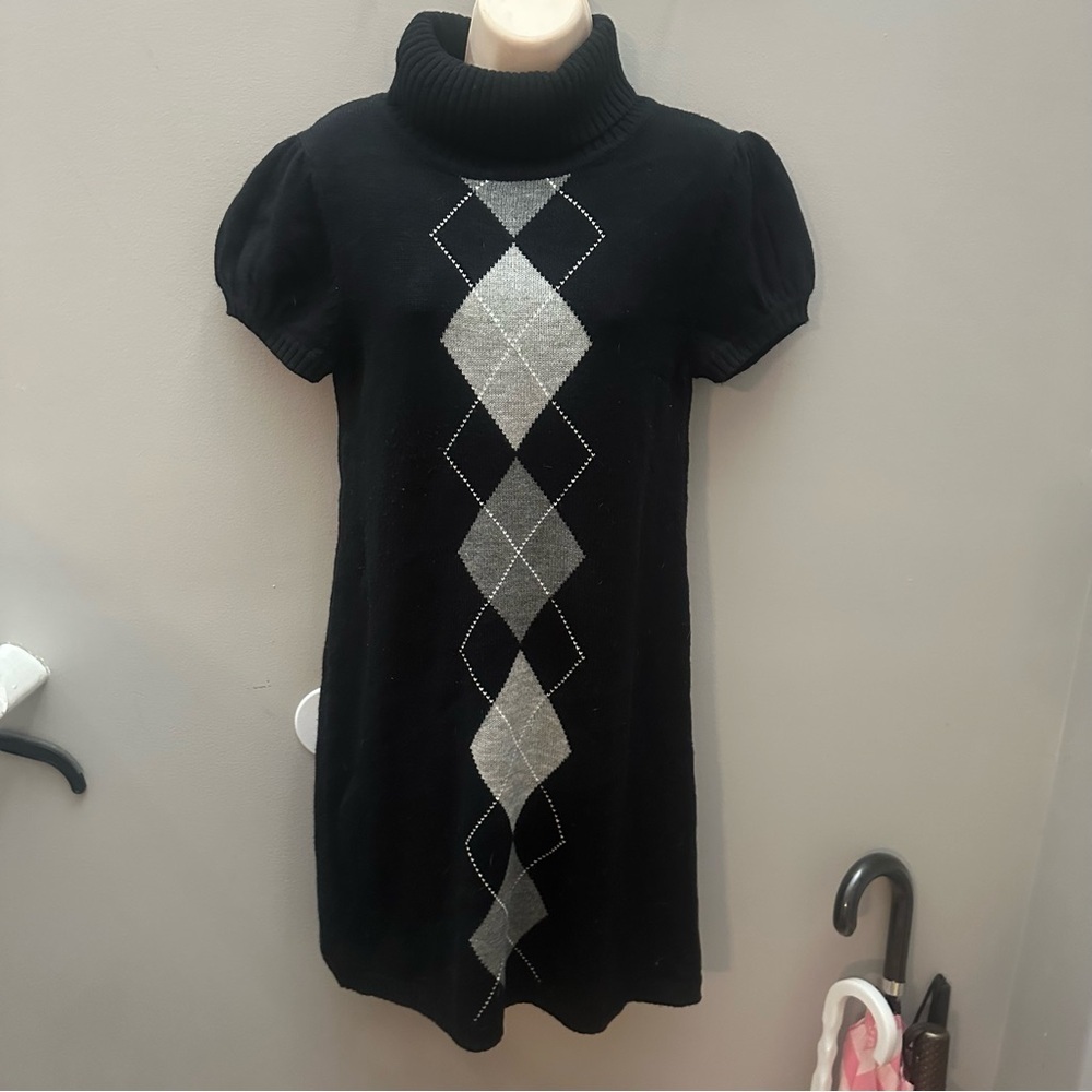 Black & Gray Argyle Chevron Academia Puffy Short Sleeve Cable Knit Sweater Dress